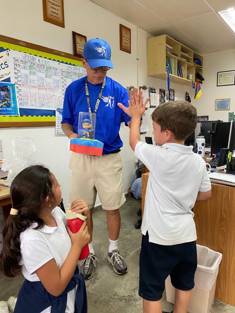 Enrique mentoring students